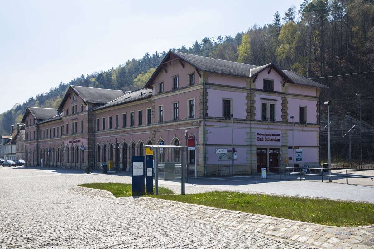 Gefahrgut-Einsatz! Wichtige Bahnstrecke im Elbtal gesperrt, Zug evakuiert