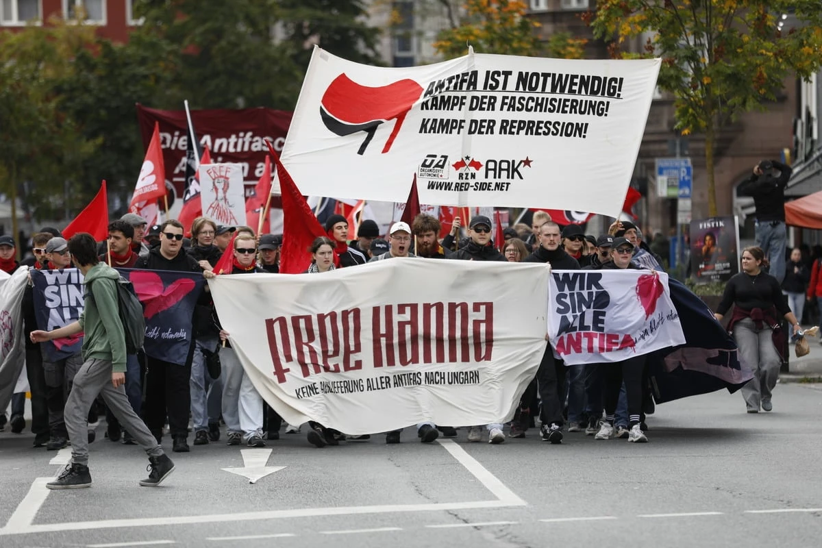Nach Urteil: Tausende demonstrieren für Hanna S. in Nürnberg