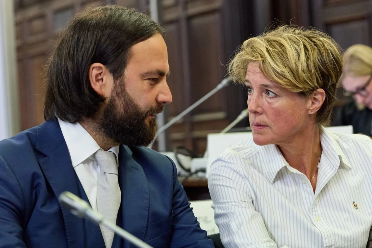 Anwältin wird im Block-Prozess laut: 