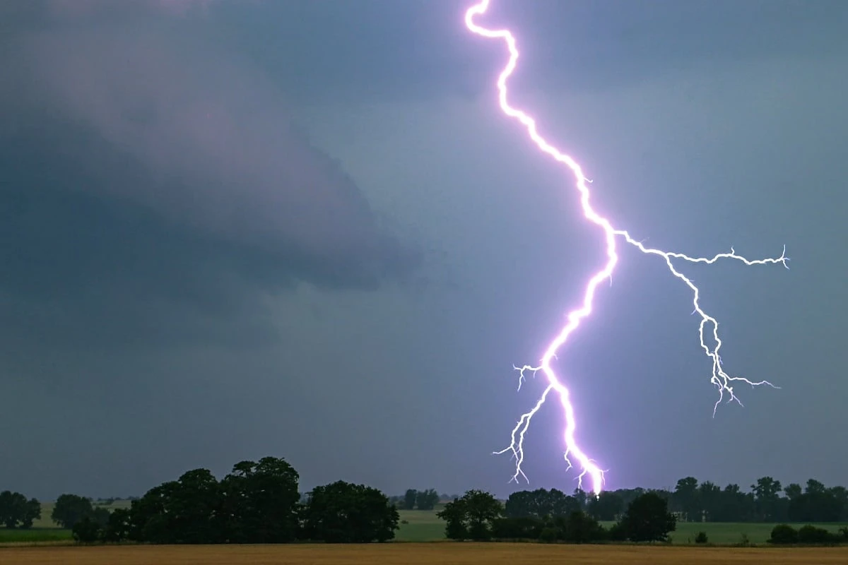 Warnung für Teile von Bayern: Schwere Gewitter und Unwetter im Laufe des Tages