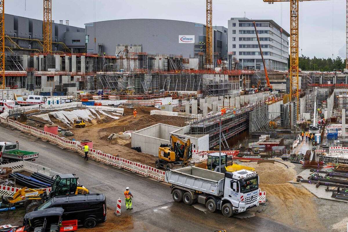 Nächster Arbeitsunfall: Gerüstbauer auf Infineon-Baustelle am Kopf verletzt!