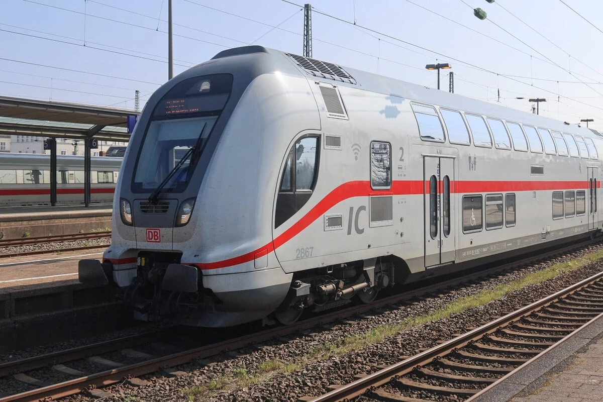 Steckdosen im IC manipuliert: Deutsche Bahn reagiert