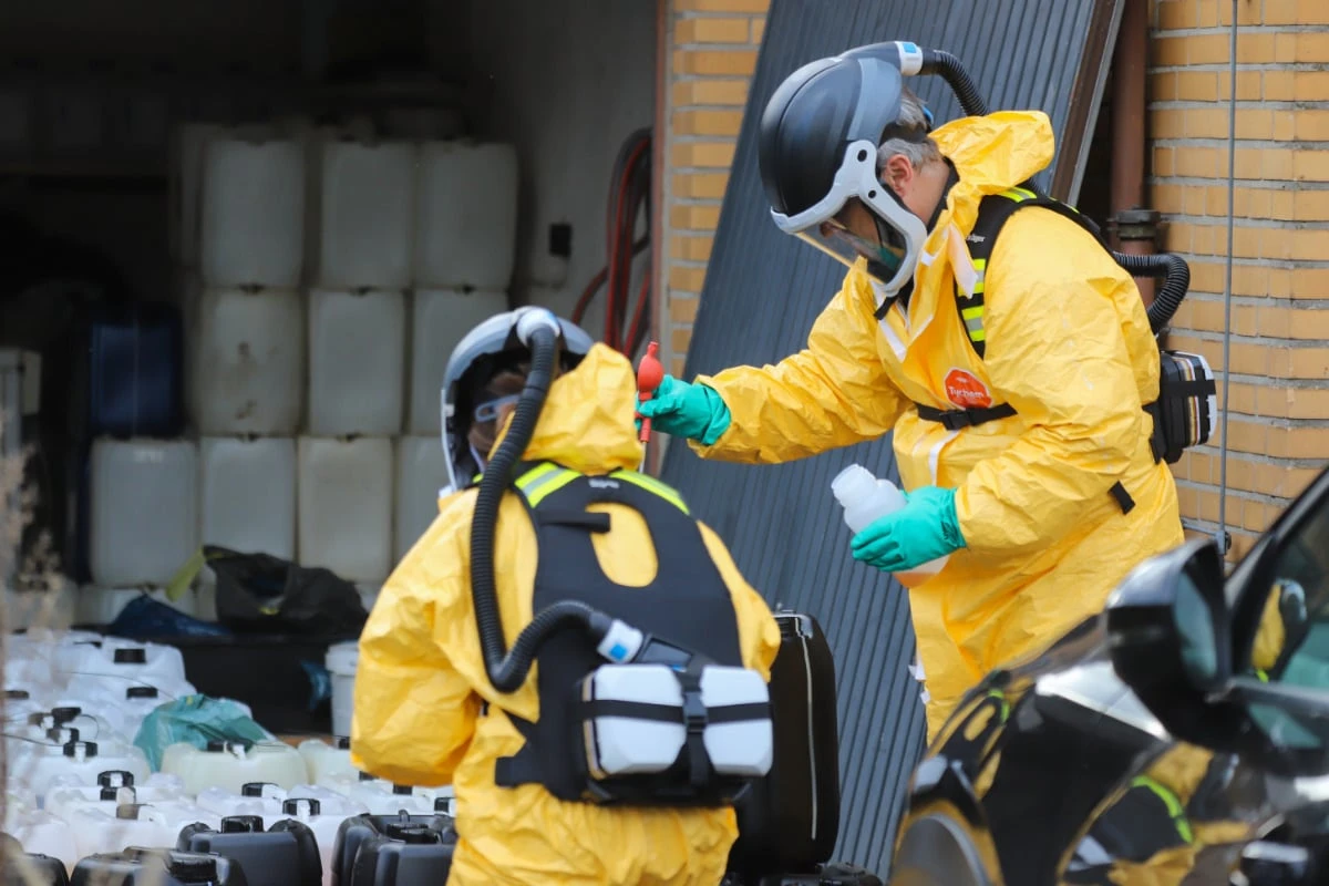 Zwei Festnahmen! Ermittler finden großangelegte Drogenlabore