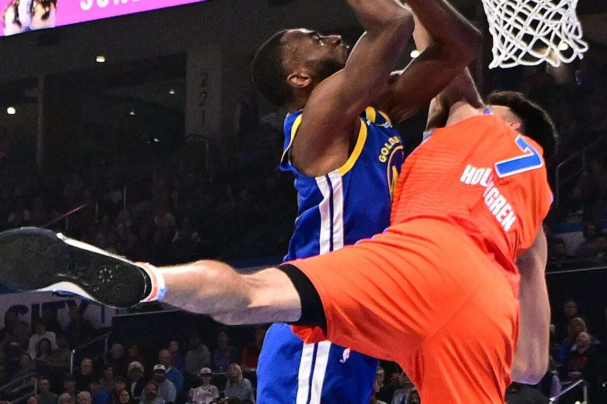 Beckenbruch nach üblem Sturz! Hier knallt ein NBA-Star unglücklich auf den Boden