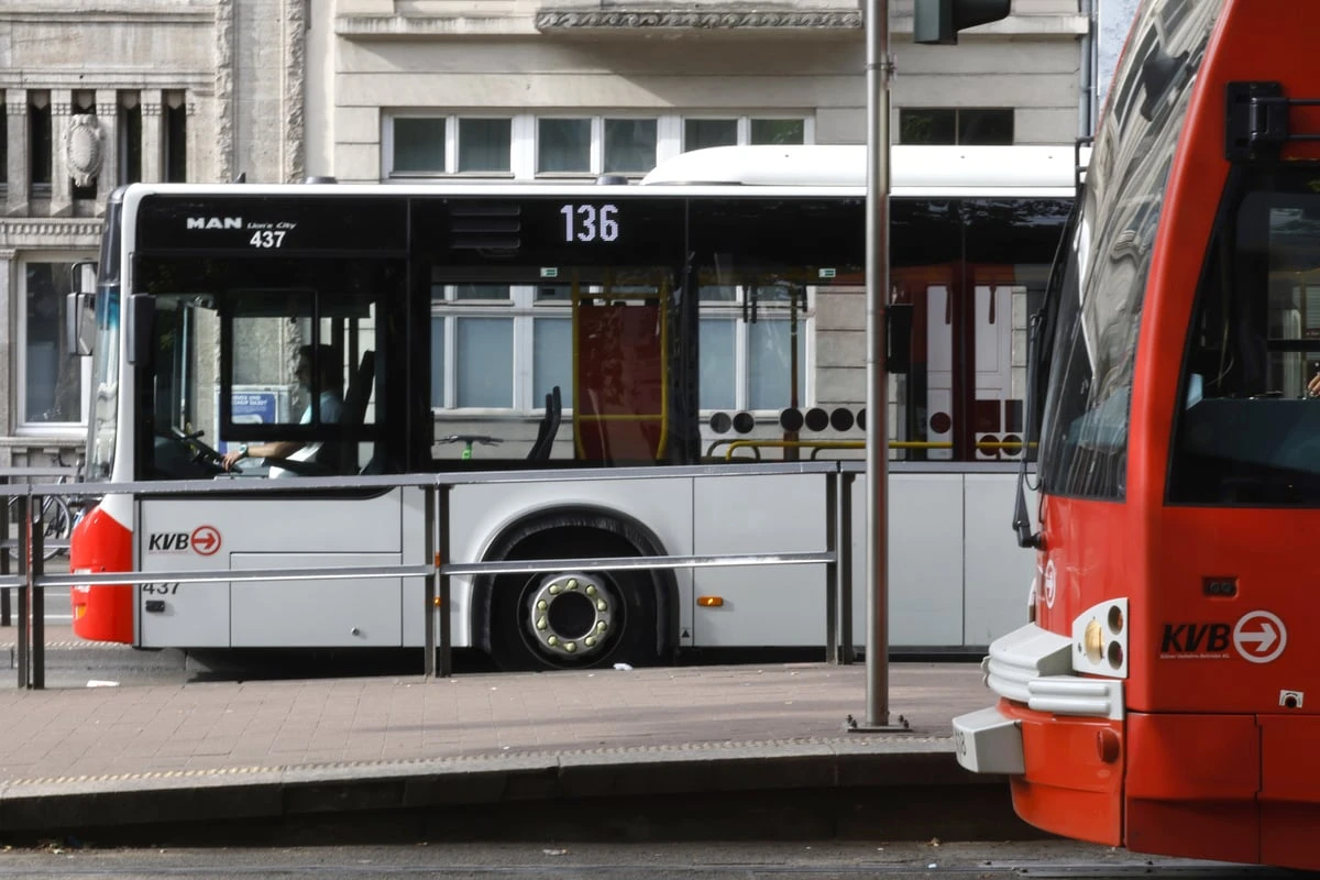 In letzter Sekunde: KVB-Mitarbeiter erwischen Einbrecher auf frischer Tat