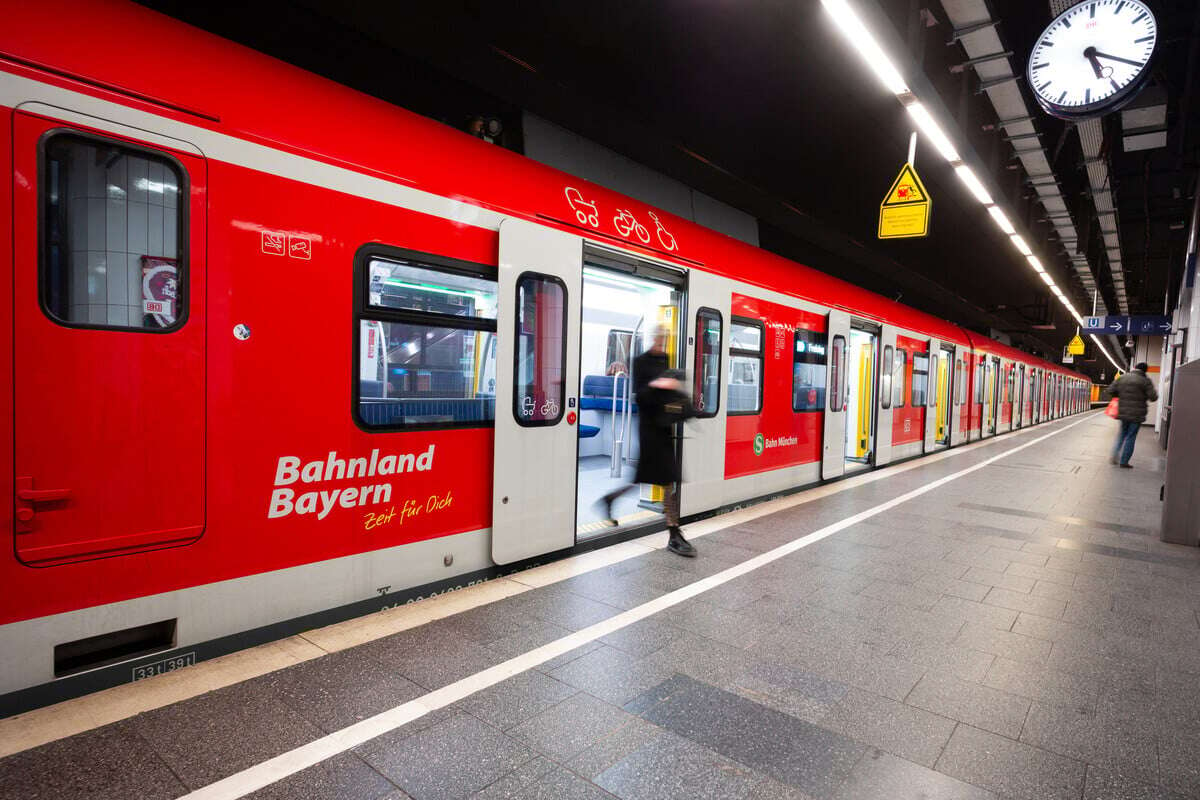 15-Jähriger mit Haftbefehl randaliert am Marienplatz: Festnahme eskaliert