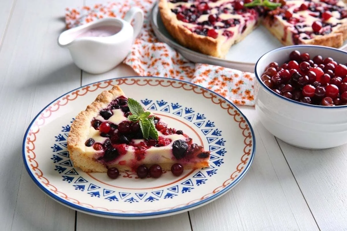 Saftiger Johannisbeerkuchen: Mit diesem Rezept gelingt Dir die fruchtige Verführung
