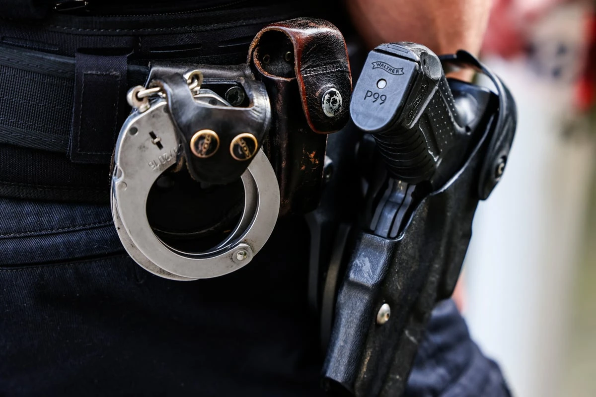 Polizist erschießt Freundin (†22): War es Totschlag oder ein tragisches Unglück?