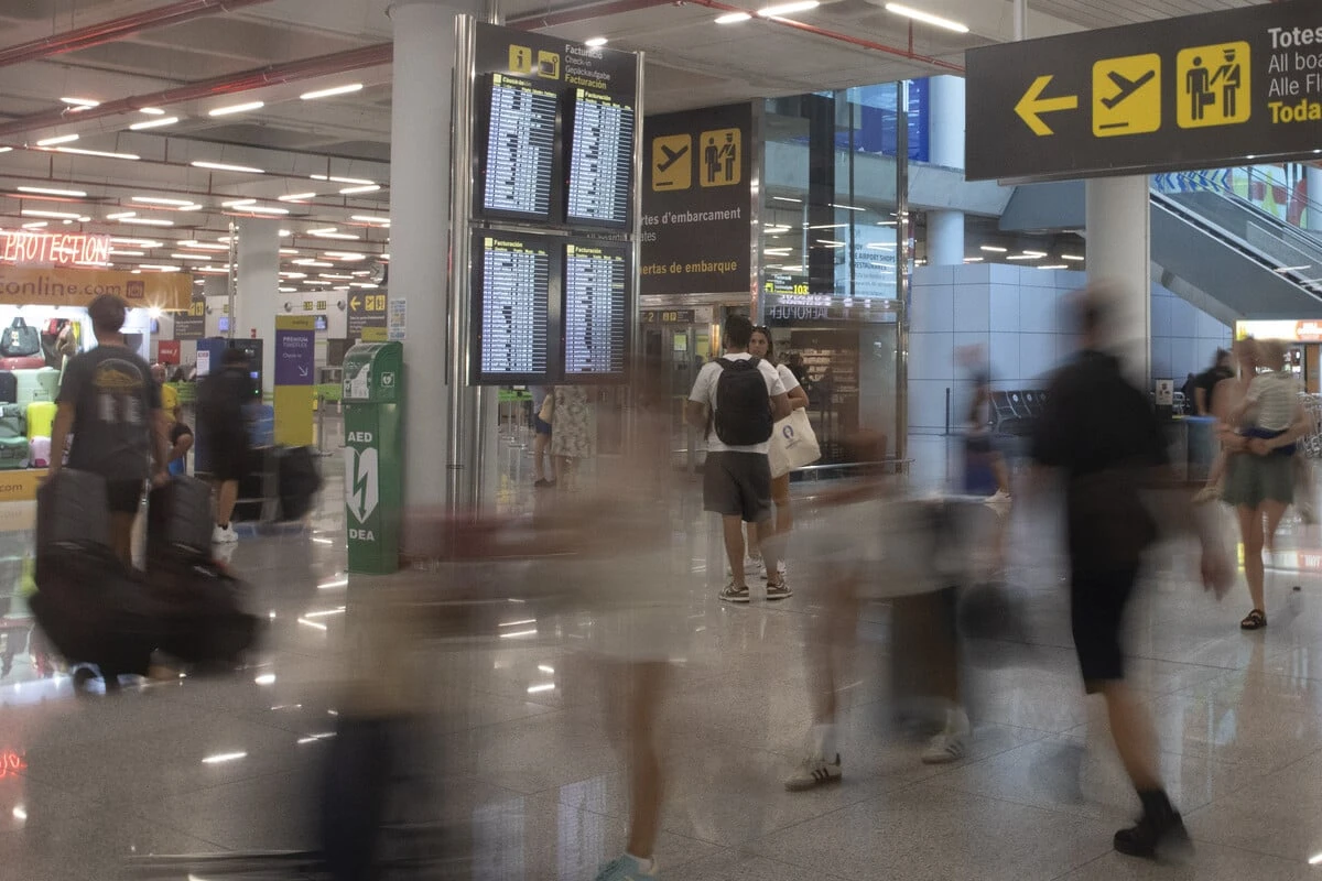 Mitten in der Ferienzeit: Flughafenpersonal in beliebtem Urlaubsland streikt