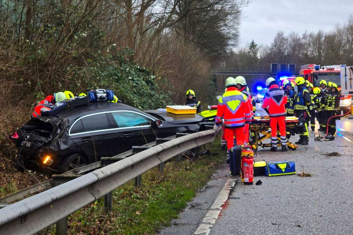 A23 bei Hamburg nach Unfall zeitweise voll gesperrt