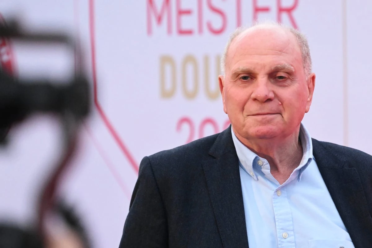 Ins Krankenhaus eingeliefert - Sorge um Uli Hoeneß