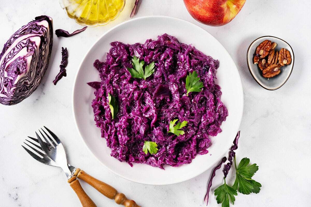 Rotkohl verfeinern: Mit diesen 3 Tipps wird die Beilage besonders lecker