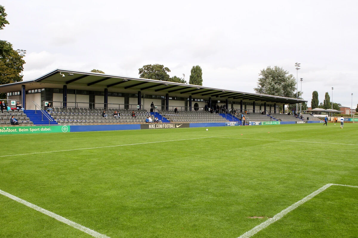 Aufregung zum Regionalliga-Start: Eine Spielabsage, Jubel in Erfurt, Genugtuung für Nietfeld