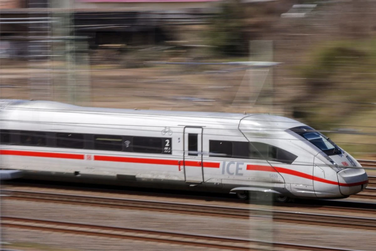Wochenlange Sperrung: Wichtige Bahnstrecke im Südwesten wieder frei