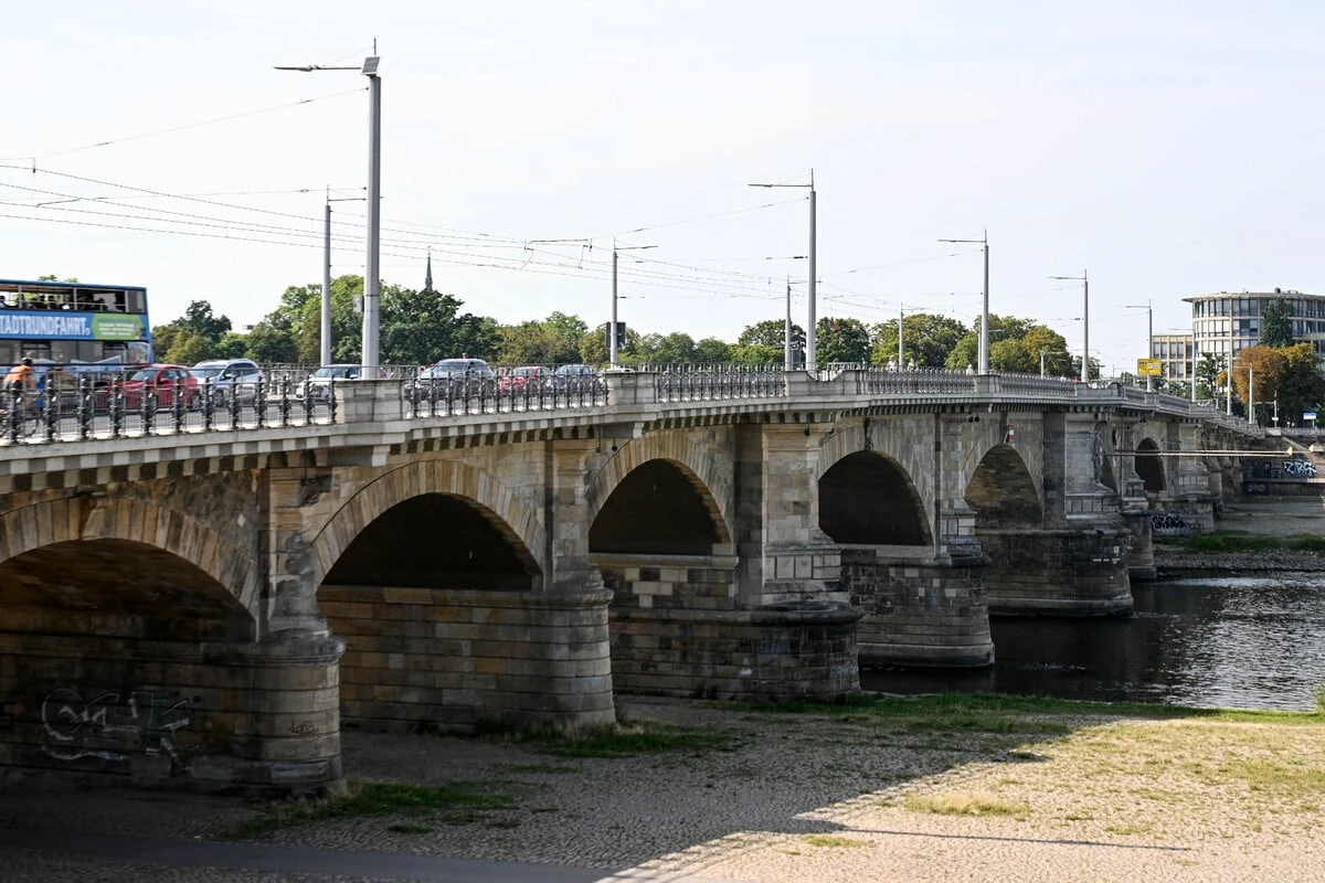 Blaues Wunder duster, aber dafür soll dieses Bauwerk in Dresden strahlen