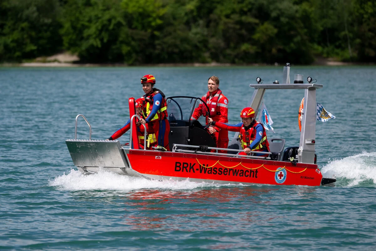 Tragödie am Badesee: 20-Jähriger geht plötzlich unter und stirbt
