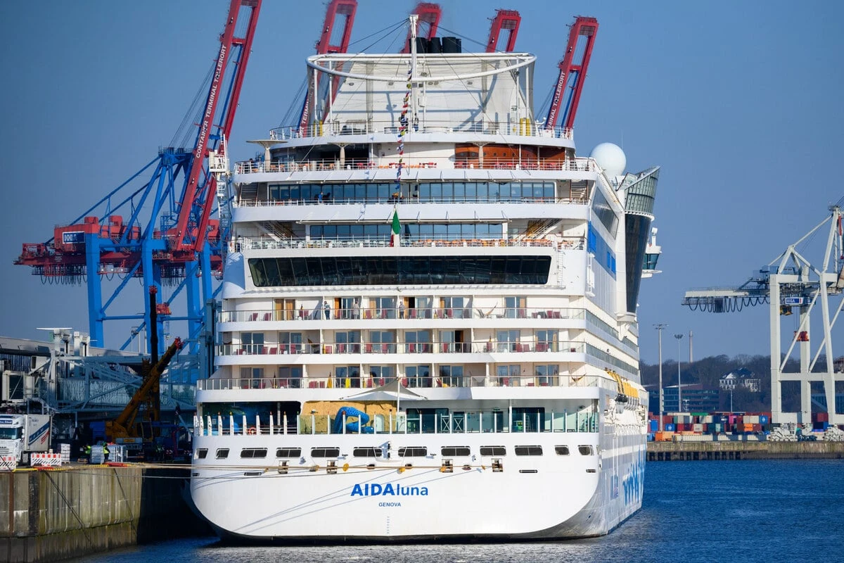 Sturm auf hoher See: Kreuzfahrt-Crew reagiert sofort