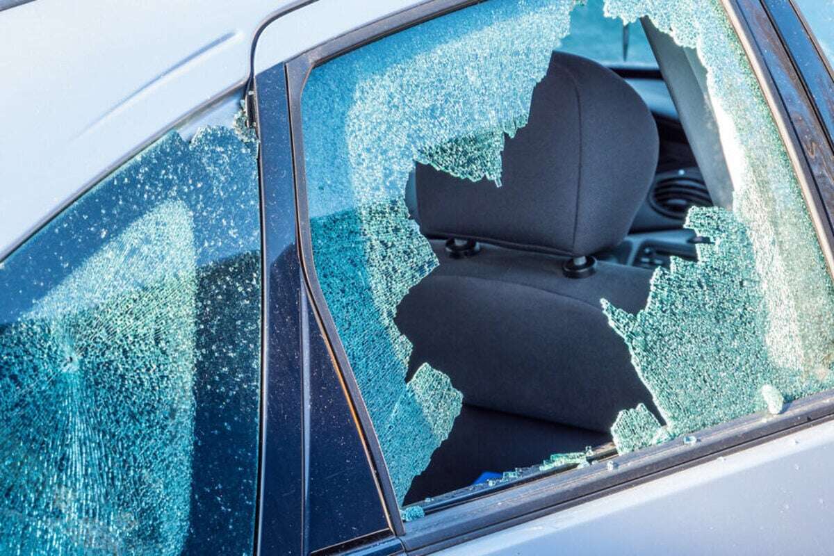 Autoeinbrüche in Chemnitz: Geldbörse, Rucksack und Laptop geklaut