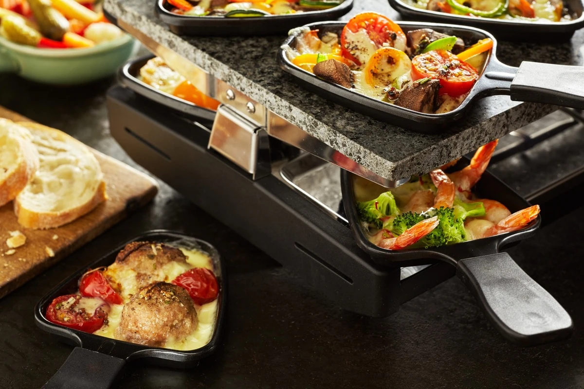 4 Top-Raclettegrills für große und kleine Schlemmerrunden