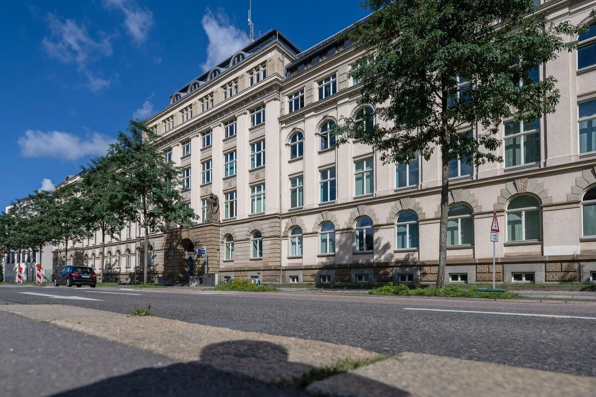 Beim Besprühen des Polizeigebäudes in Chemnitz: Sprayer erwischt