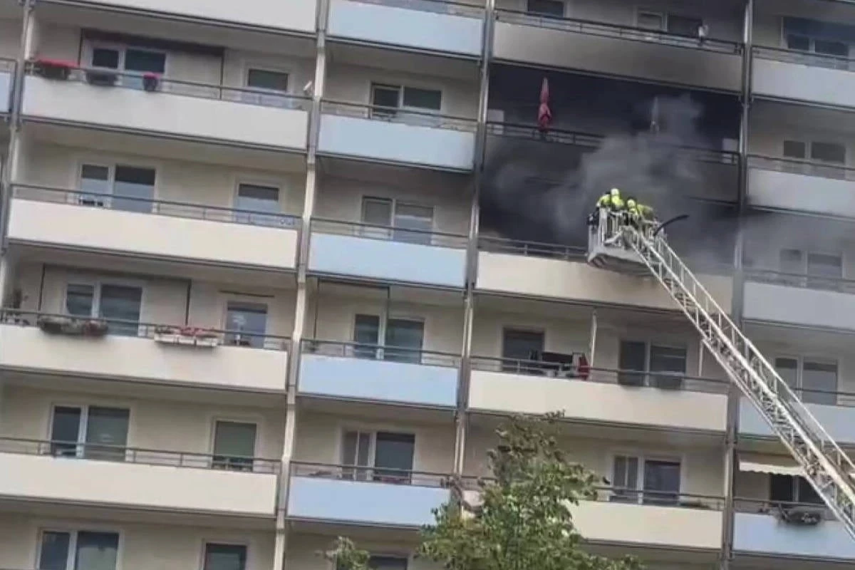 Explosion in Cottbuser Wohnhaus: Feuerwehr findet leblose Person