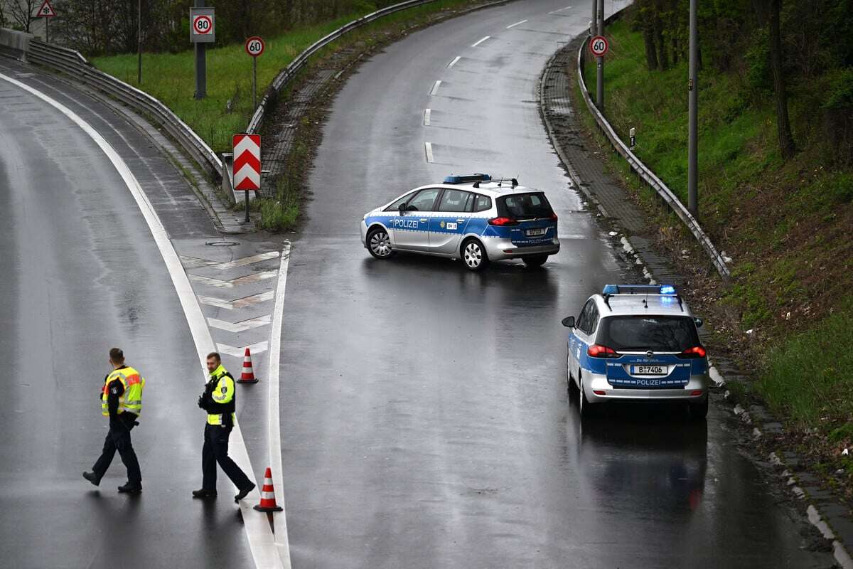 20-Jähriger baut unter Drogeneinfluss einen Unfall auf der A100 - Drei Verletzte!