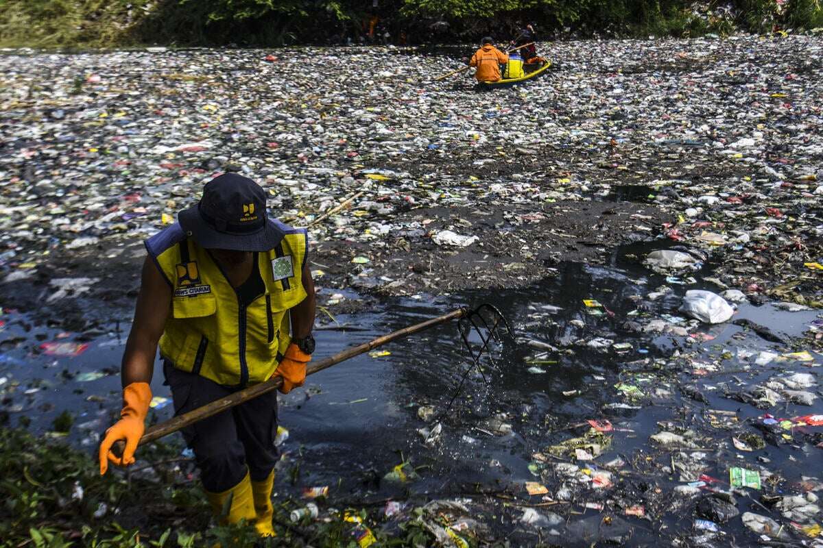 Mehr als 19 Tonnen Müll im Wasser! Das ist der giftigste Fluss der Welt