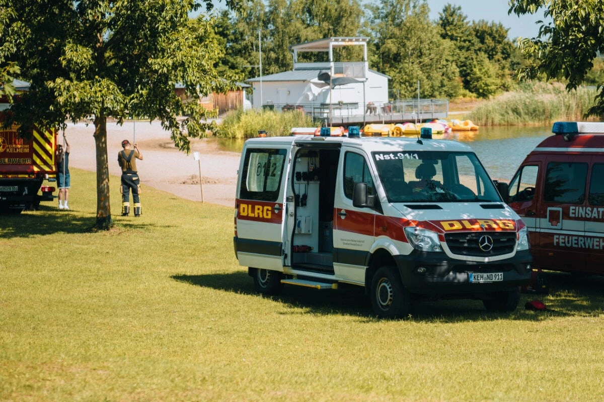 Badegast spurlos verschwunden: Dramatische Vermisstensuche im Naherholungsgebiet