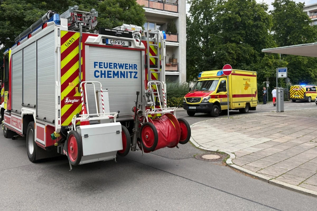 Unfall in Chemnitz: Kind (5) stürzt von Vordach