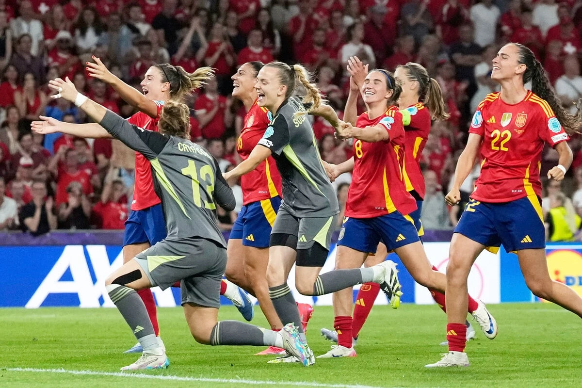 Frauen-EM im Liveticker: Zwei Elfer verschossen! Spanien schmeißt Gastgeber Schweiz trotzdem raus