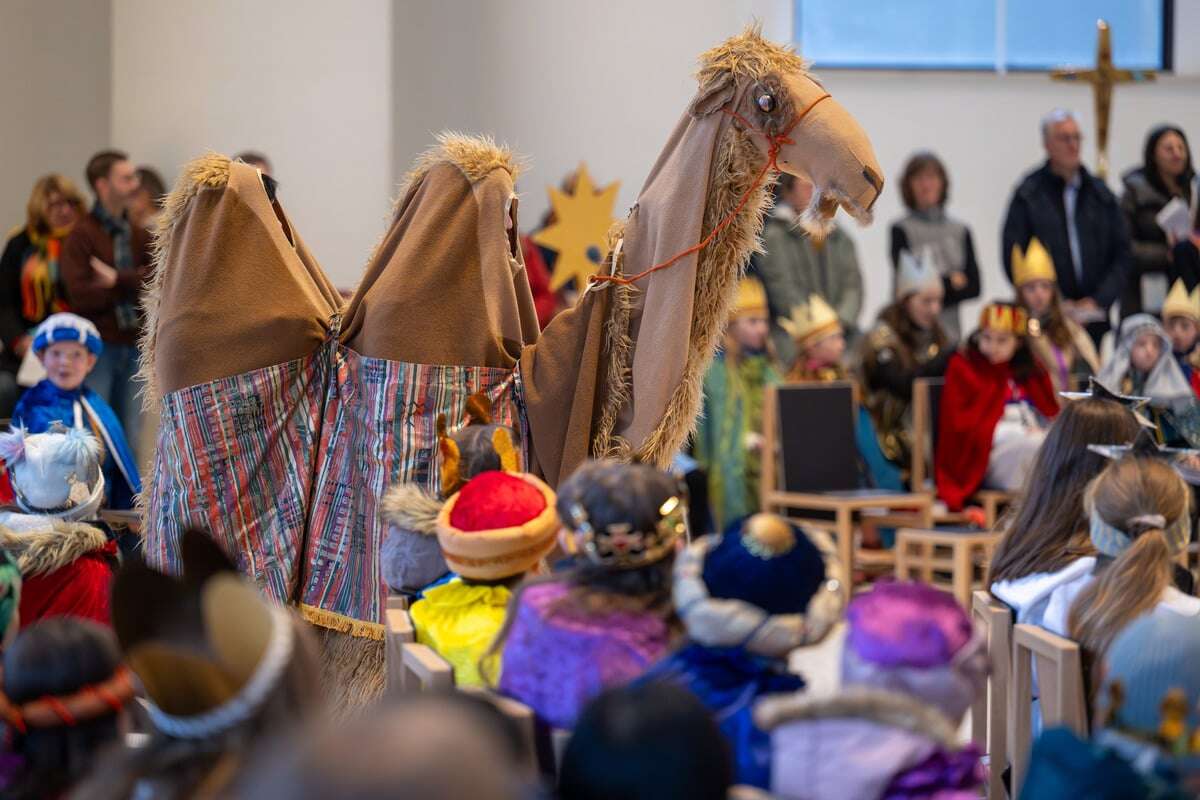 An diesem Tag erneuern Sternsinger den Haussegen im Roten Rathaus