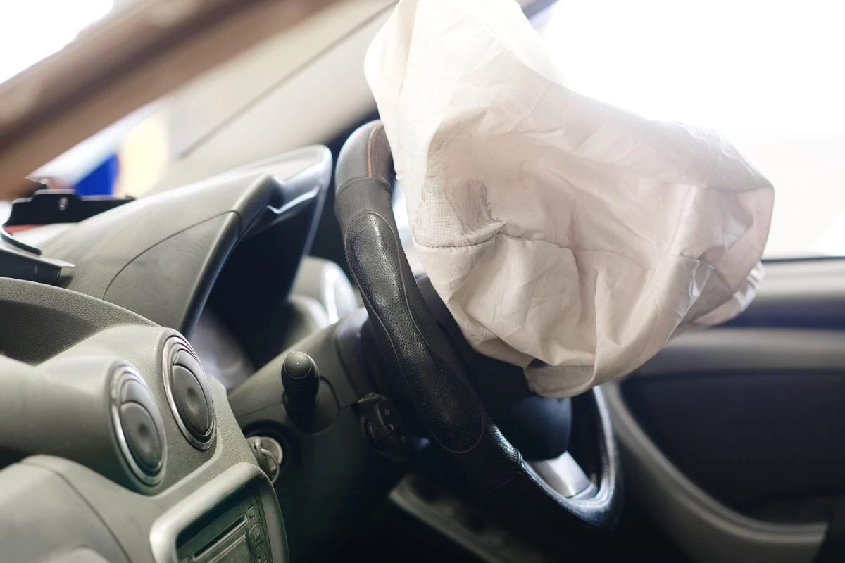 Airbag-Diebe plündern zwei Münchner Tiefgaragen: Mehrere zehntausend Euro Schaden