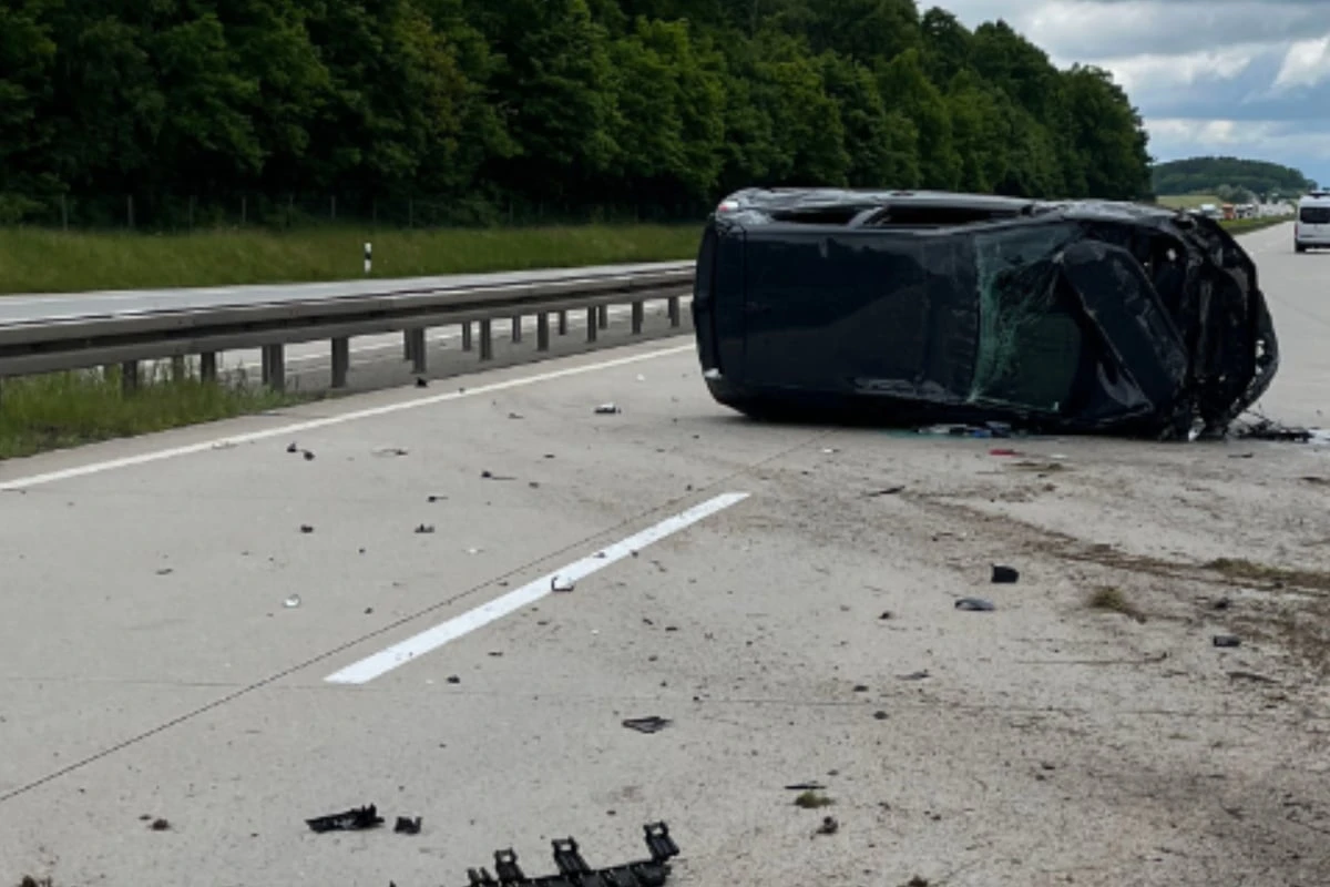 Vollsperrung auf A4 nach Unfall mit Überschlag - Wo steckt der Verursacher?