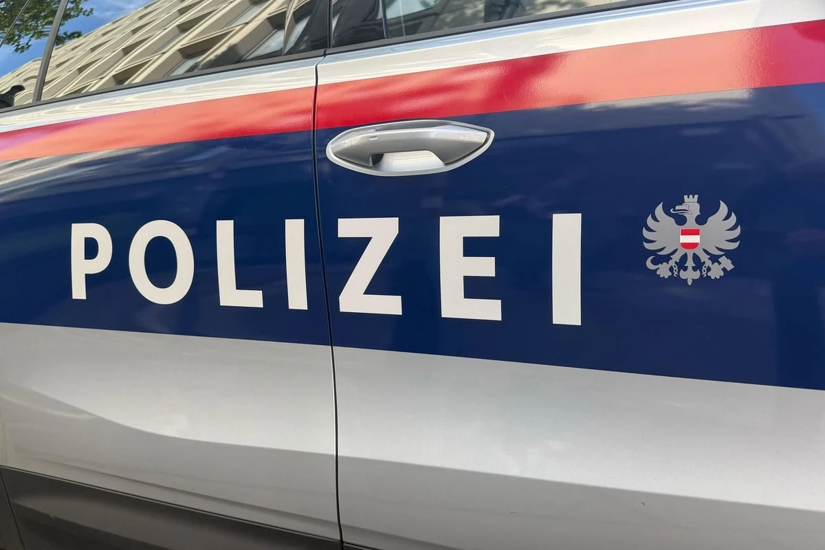 Studentin vor 21 Jahren in Telefonzelle ermordet: Mutmaßlicher Killer vor Gericht