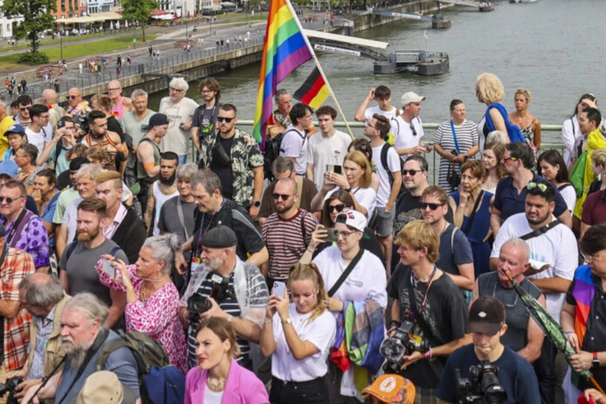 CSD in Köln: Polizei mit starker Präsenz, so viele Besucher werden erwartet