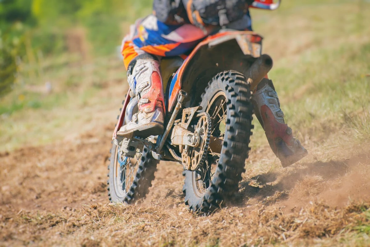 Motocross-Fahrer (18) schwer verunglückt: Polizei zählt mehrere Verstöße