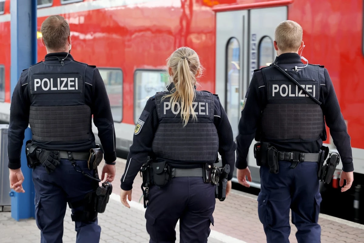 Festnahme am Hauptbahnhof: Beamte finden bei Reisendem gefälschte Dokumente