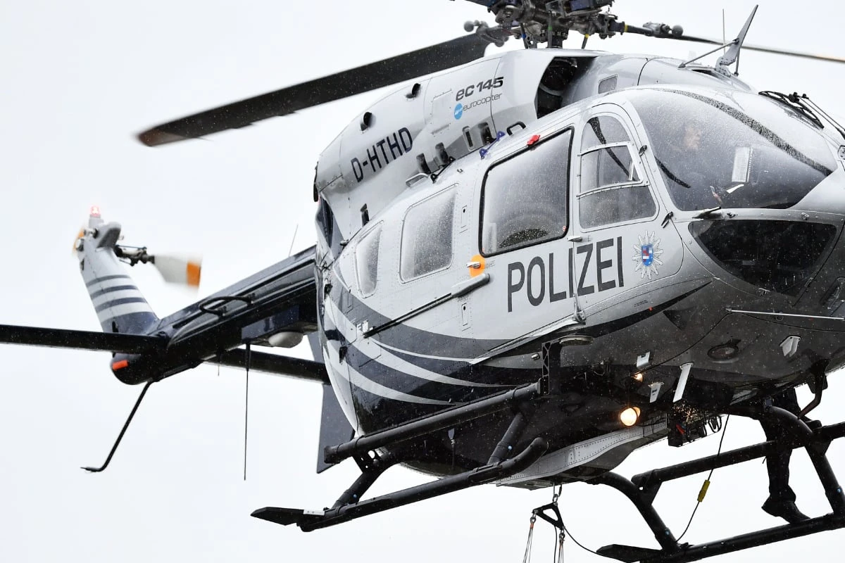 Gleitschirmflieger gerät in Not: Polizei- und Feuerwehr-Einsatz im Taunus