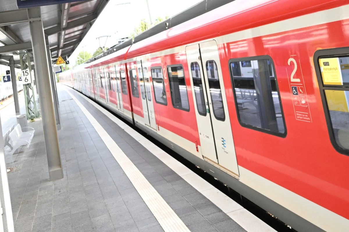 Bahn-Mitarbeiter attackiert: Bundespolizei sucht Augenzeugen