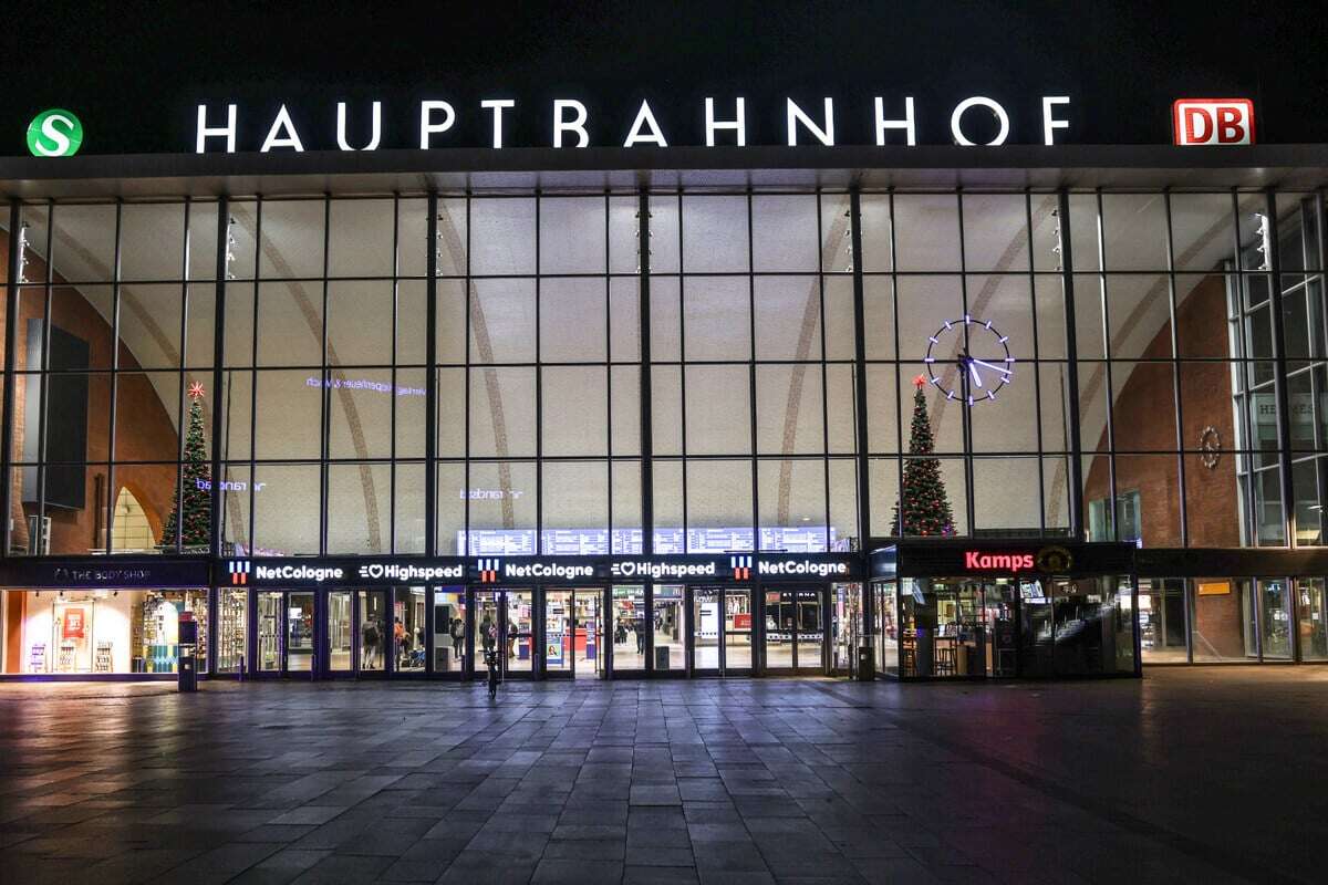 Mindestens vier Fälle: Aggressiver Randalierer attackiert mehrere Senioren an Kölner Hauptbahnhof