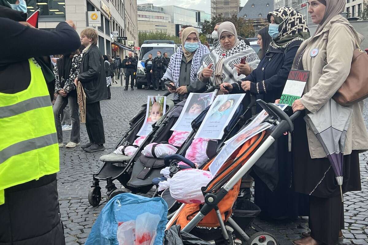 Samt Kinderwagen mit Fotos toter Babys: Pro-Palästina-Demo in Frankfurt gestartet