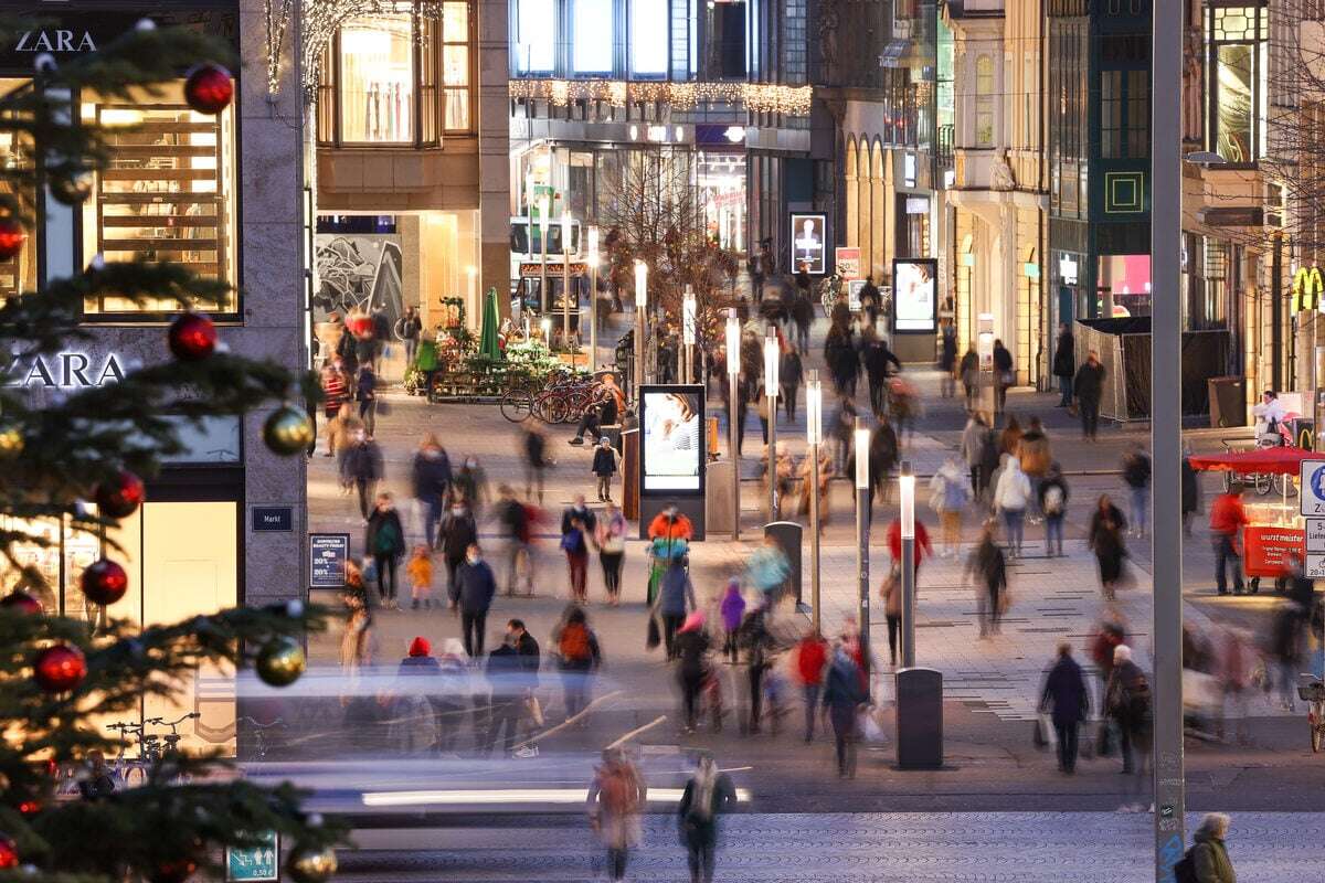 Ladendiebe schlagen und treten auf Angestellten ein – wegen Socken!