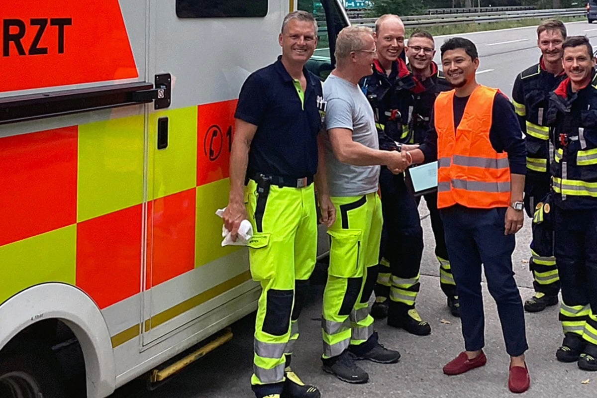 Baby hatte es eilig, Papa wird zur Hebamme! Geburtsort: A95, Kilometer 4,9