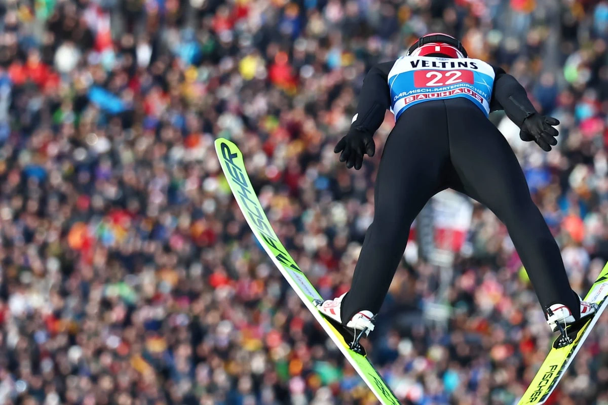 Skisprung-Olympiasieger kündigt Rücktritt an und tritt gegen Trainer nach