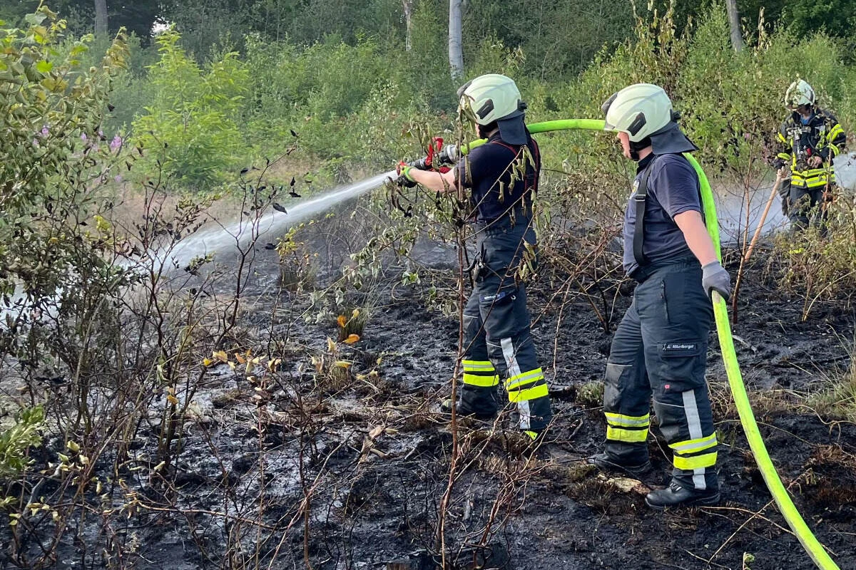 Wald brennt in Sprockhövel: 900 Quadratmeter Fläche bereits abgefackelt