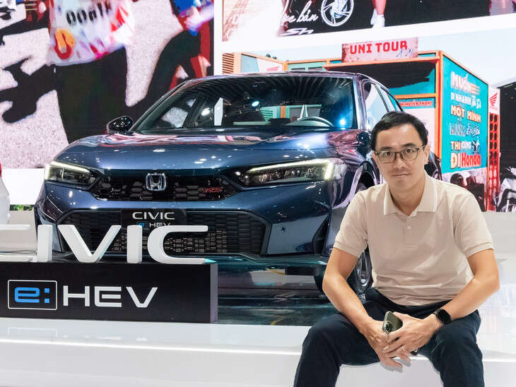 'Mức giá 999 triệu đưa Honda Civic e:HEV RS trở thành xe chơi như Suzuki Jimny'