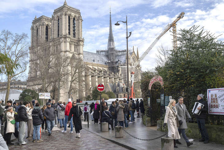 Notre-Dame mang hy vọng trở lại nước Pháp