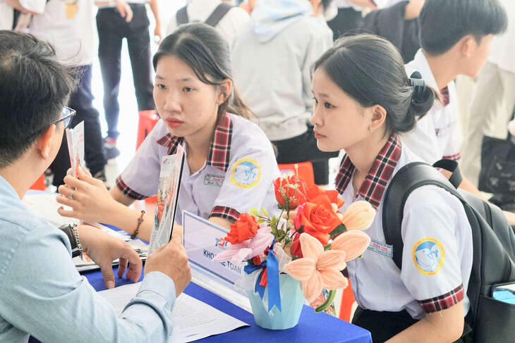 Trường đại học Tôn Đức Thắng tuyển sinh ngành vi mạch bán dẫn