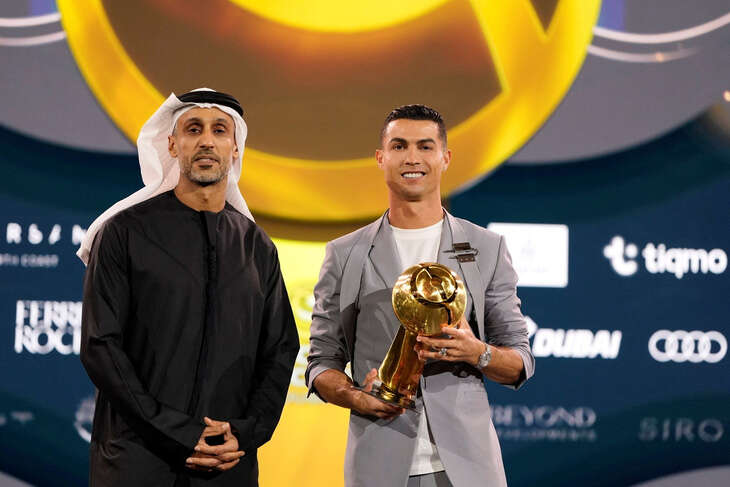 Huyền thoại bóng đá Pháp chỉ trích Ronaldo