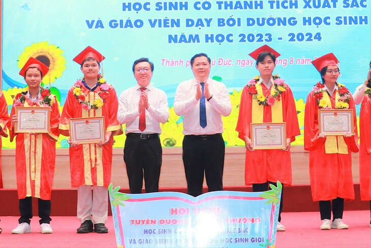 TP.HCM sửa đổi chính sách khen thưởng học sinh giỏi